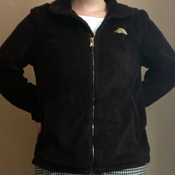 The North Face Jackets & Blazers - The North Face Osito Black Jacket With Gold Zipper Size Large Teddy Coat